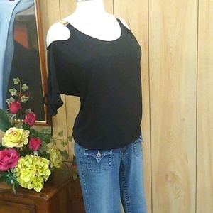 Cold shoulders black blouse